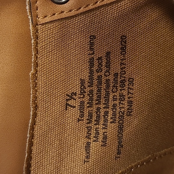 Boots - Picture 5 of 6